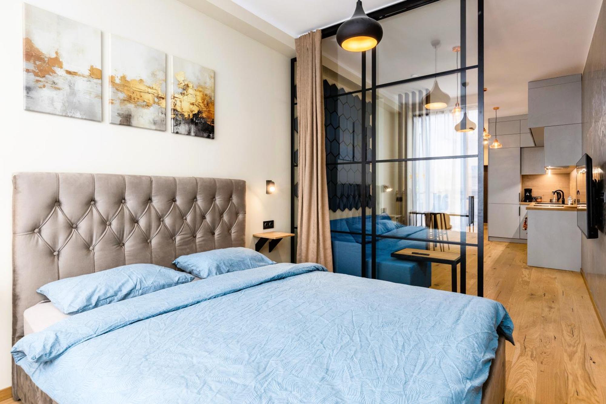 Apartment Main Street Lounge - Terrace, Free P, Self Check-in *